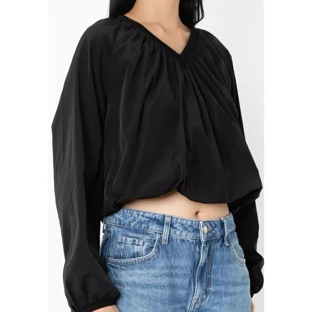 Zara Womens Ruched Crop top Blouse Size XS Black V-Neck Elastic hem 4437/275 NWT